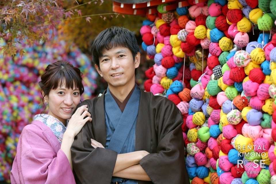 写真:冬の京都・八坂庚申堂や二年坂でカップル様の観光ロケ撮影