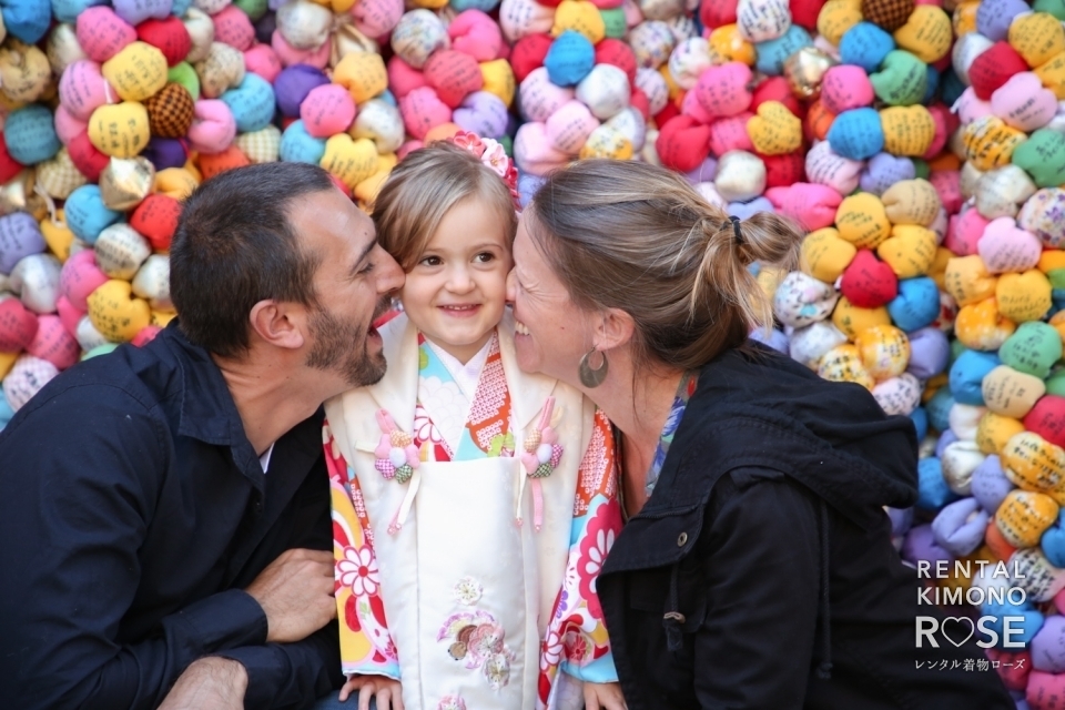 写真:京都・八坂庚申堂とスタジオでキュートな七五三被布撮影