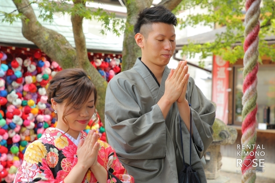 写真：素敵なご夫婦と艶やかな着物姿で京都ロケ撮影