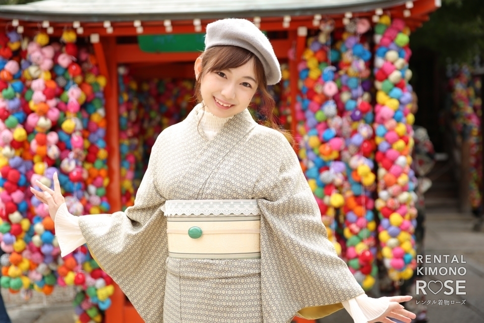 写真:浪漫プランのレンタル着物で八坂庚申堂や京都観光地を散策