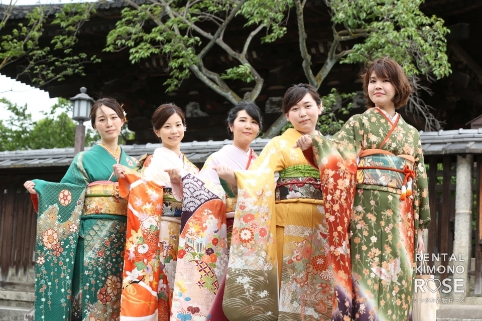 写真:京都・東山で結婚式出席用振袖着付け+レンタルの方を撮影