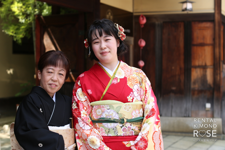 写真：京都東山での結婚式ご親族様に留袖・振袖レンタル着付け