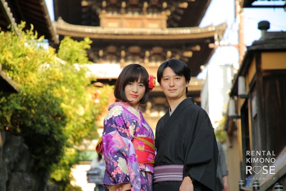 写真：国際結婚の新婚カップルさまと京都東山ロケ撮影