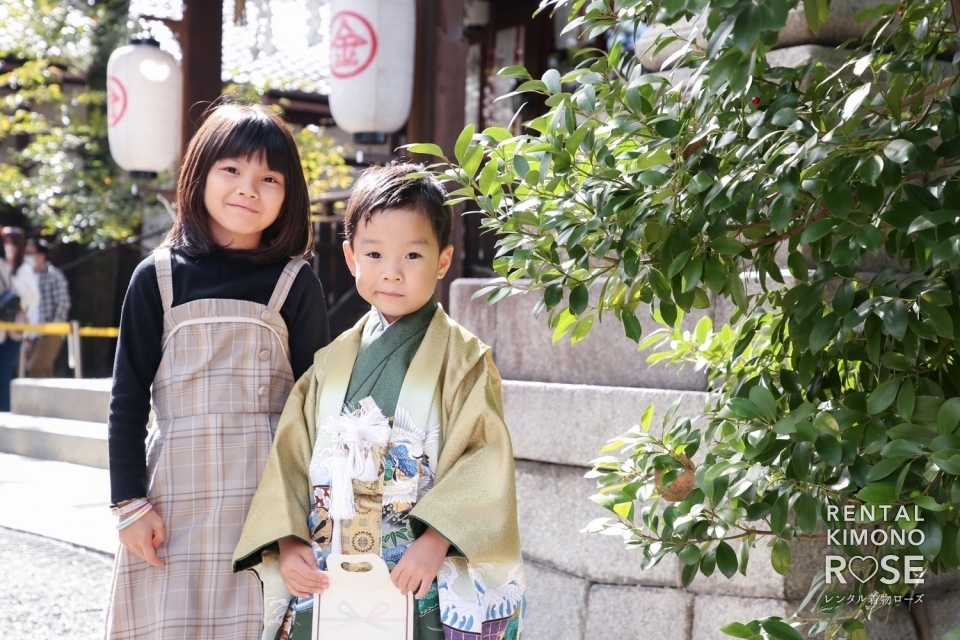 写真:京都・安井金比羅宮で七五三ご祈祷と東山ロケーション撮影