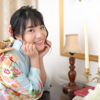 写真：成人式振袖スタジオ撮影ポーズサンプル