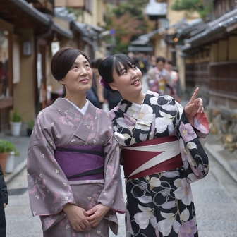 写真：親子で撮影 in八坂の塔