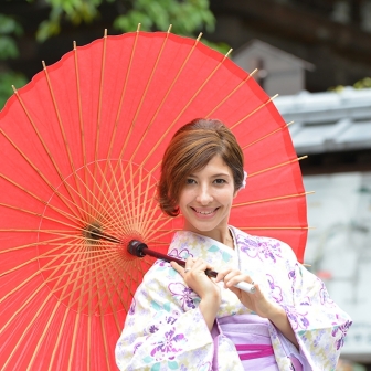 写真：八坂の塔エリアでのロケーション撮影