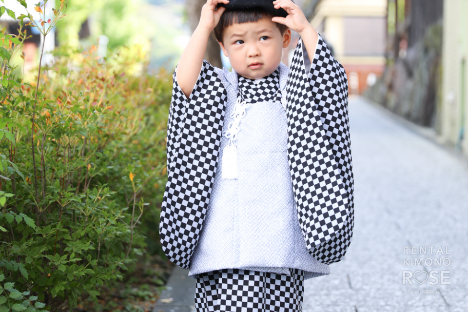 写真：京都・東山で七五三現代風男児用被布レンタルのお子様を撮影