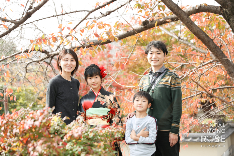 写真：紅葉の京都でハーフ成人式用レンタル振袖ロケ撮影