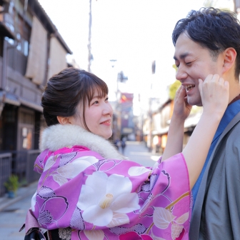 写真：祇園白川を着物姿でしっとり大人デート撮影