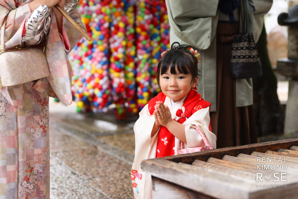 写真：京都・八坂庚申堂とスタジオで3歳の七五三記念撮影