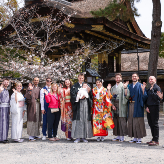 写真：桜咲く京都・豊国神社結婚式本番・和婚レンタルロケ撮影